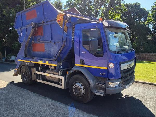 DAF LF220